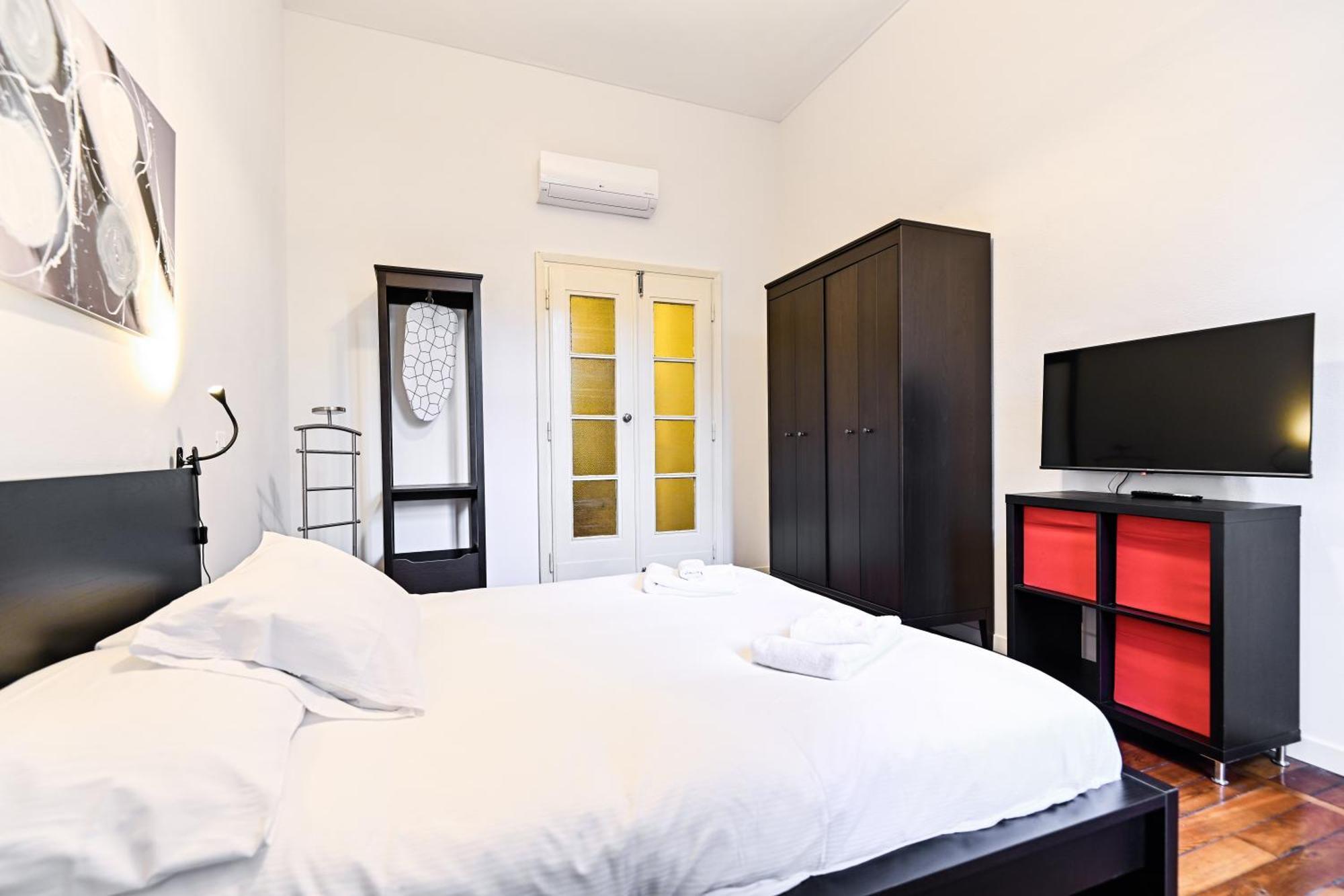 Top Living Apartments - Porta Susa Турин Экстерьер фото
